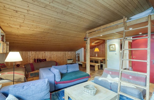 Le Tour Apartment | Apt Le Grenier Ski-in/Ski-out views, sleeps 7, Le Tour (Argentière), France