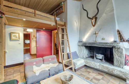 Le Tour Apartment | Apt Le Grenier Ski-in/Ski-out views, sleeps 7, Le Tour (Argentière), France
