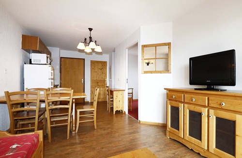 Orcieres-Merlette Apartment | Apt near the ski station 4/6 ppl, balcony, pool