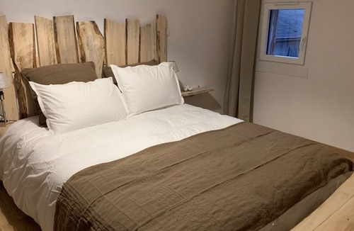 Bucheres Apartment | Arbane Apt for 4 to 6 people - 1st floor - garden view