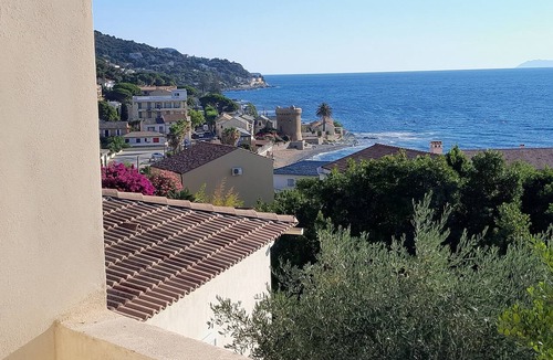 Figarella House | Architect-designed villa with panoramic ocean views of Cap Corse - (200m from the beach)