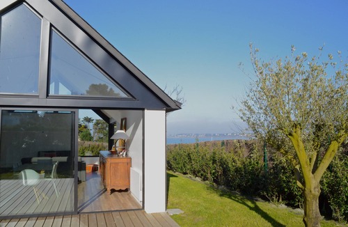 Saint-Jacut-de-la-Mer House | Architect house 2013 full sea view, feet in the water