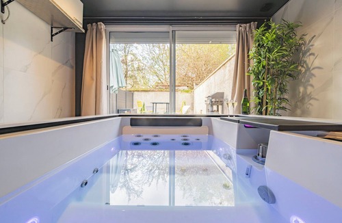 Reims Apartment | Art Déco Lesage & Spa