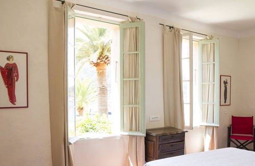 Port-Cros House | Art-deco villa located in the heart of the charming little port of the island of Port-Cros