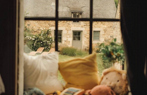 Plelo House | Artist barn near Châtelaudren