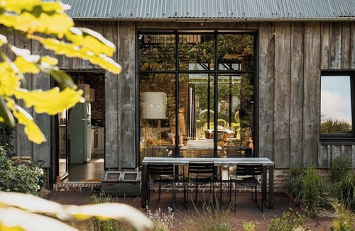 Plelo House | Artist barn near Châtelaudren