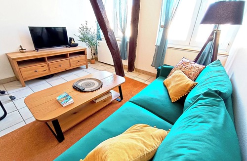 Chalons-en-Champagne Apartment | At the foot of station n°7