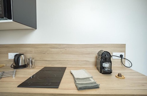 Troyes Apartment | Ateliers Begand Studio 8 - Proximité Gare et Hypercentre