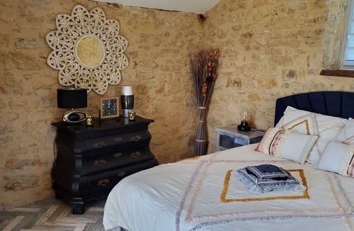 Figeac Bed & Breakfast | Atypical room