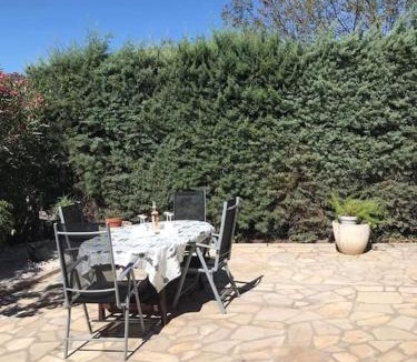 La Bouverie Apartment | Au pied des gorges du blavet et à 20min des plages