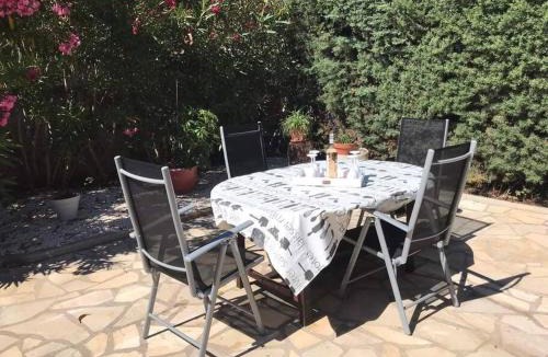 La Bouverie Apartment | Au pied des gorges du blavet et à 20min des plages