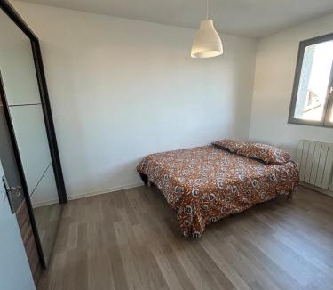 La Celle-sous-Gouzon Apartment | Au Repaire Maison cosy et terrasse