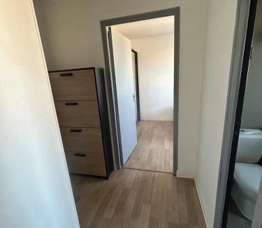 La Celle-sous-Gouzon Apartment | Au Repaire Maison cosy et terrasse