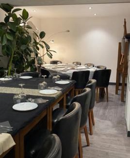 Malay-le-Petit Hotel | Auberge aux 1000 saveurs