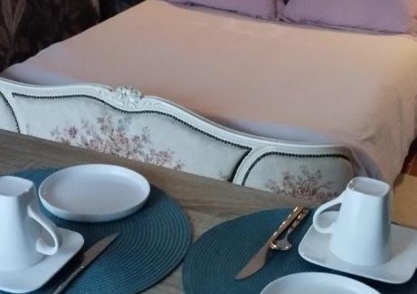 Breze Bed & Breakfast | Auprès du château Cocon paisible terrasse