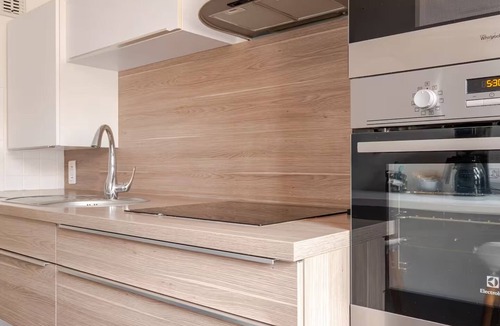 Quartier Administrations Apartment | Aux Arènes, 30m from Les Arènes, Balcony, AC