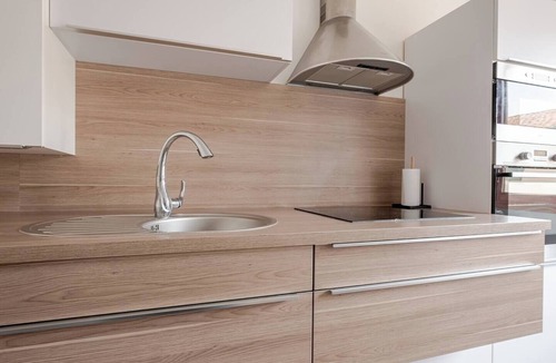 Quartier Administrations Apartment | Aux Arènes, 30m from Les Arènes, Balcony, AC