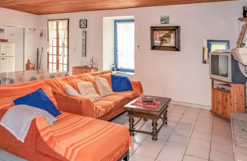Plouha House | Awesome home in Plouha