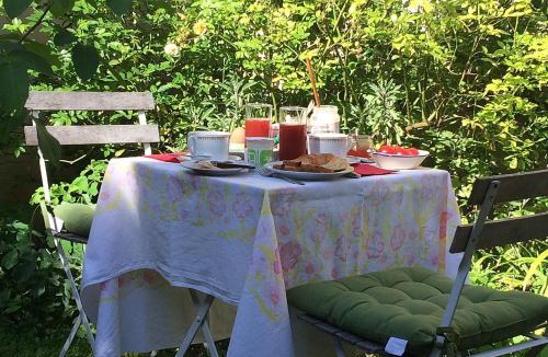 Trampot Bed & Breakfast | Bévau - B&B bio