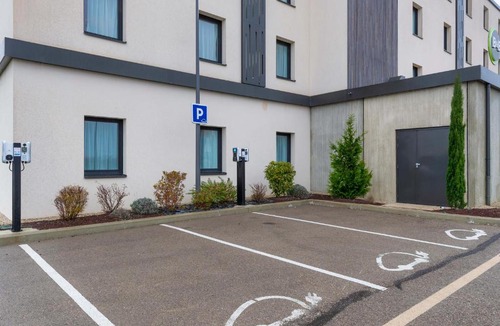 Lavau Hotel | B&B HOTEL Troyes Magasins d'usine