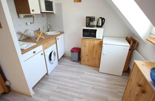 Bagneres-de-Luchon Apartment | Bagnères-de-Luchon : Duplex calme 4 pers, balcon, parking - FR-1-313-143