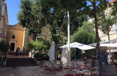 Bandol Apartment | BANDOL Front de Mer - 4 Rooms, 91 M2 + Terrace 17 m² - Facing Sand beaches.