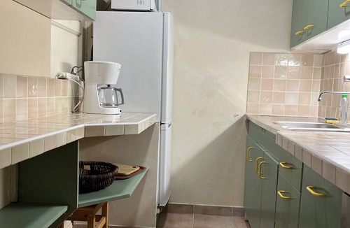 Bandol Apartment | BANDOL- Nice apartment - CLIM - 80 m from the SEA- 4 pers- 10 min walk from the center