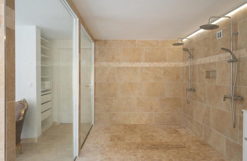 Le Beausset Apartment | Bas de villa piscine balnéo cheminée sauna