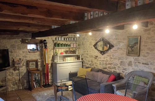 Saint-Sauveur-la-Vallee House | Basile's barn at the end of the road
