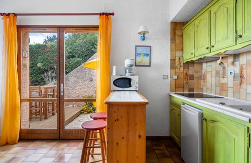 Carqueiranne House | Bastidon with Terrace and Sea Access in Carqueiranne