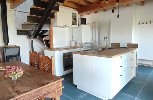 Lanmeur House | Beach access gîte sleeps 4