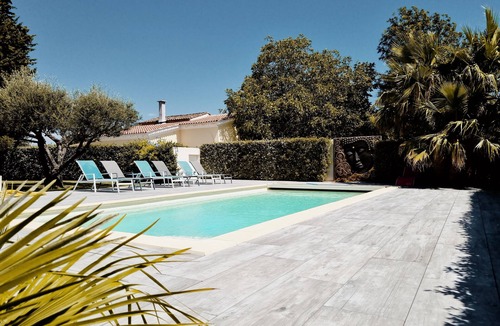 Sollies Pont Villa | Beach House in the heart of the olive trees, close to the sea