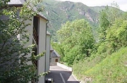 Saint-Lary-Soulan Apartment | Beautiful apartment T2 cabin Saint Lary village, calm and bright 4 to 6 people