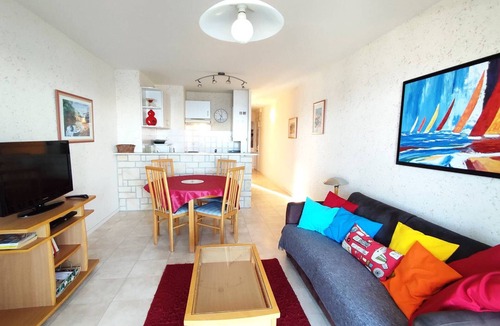 Tregastel Apartment | Beautiful apartment with sea view and parking in Trégastel
