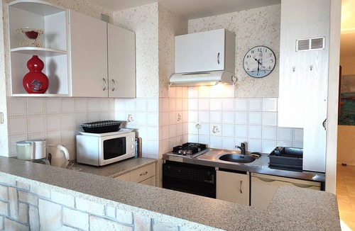 Tregastel Apartment | Beautiful apartment with sea view and parking in Trégastel