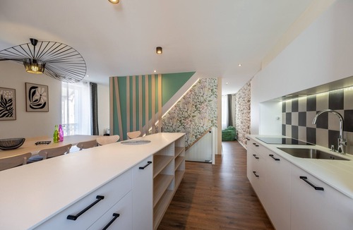 Travexin Apartment | Beautiful Family Cottage with Large Terrace, Master Suite – Beds Made & Cleaning Included
