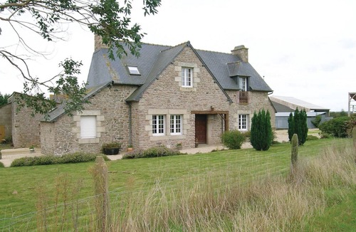Quemper-Guezennec House | Beautiful home in Quemper Guézénnec