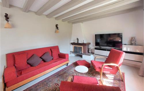 Etigny House | Beautiful Home In Étigny With Wifi