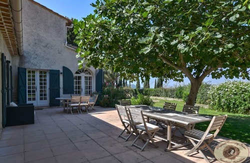 Le Beausset House | Beautiful Provencal farmhouse with pool and tennis on the heights of Beausset