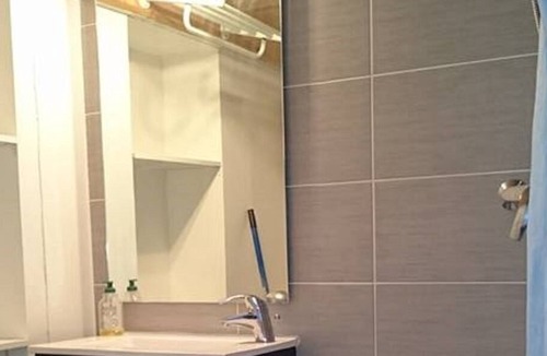 La Croix Rousse Apartment | Beautiful sunny studio with bedroom corner, in old building with courtyard