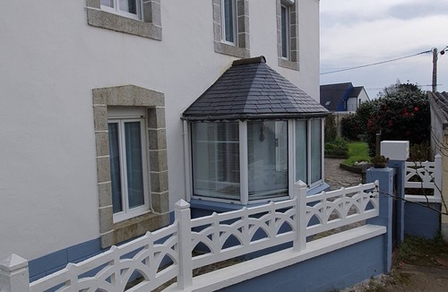 Plouezoch House | Beautiful typical Brittany house overlooking the Bay of Morlaix.