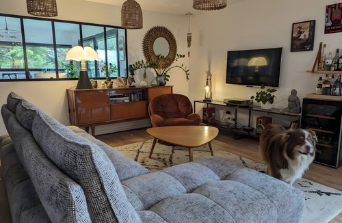 Plouer-sur-Rance Bed & Breakfast | Bed and Breakfast 'Chambre La Houle' with Shared Pool, Shared Terrace and Wi-Fi