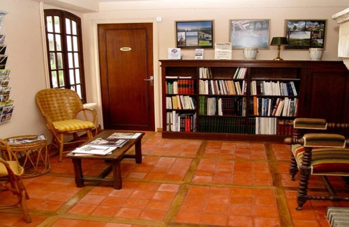 Piney House | Bed and Breakfast at the Château de Brantigny, SEGUR