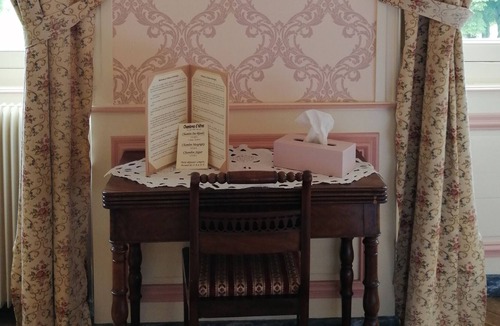 Piney House | Bed and Breakfast at the Château de Brantigny, SEGUR