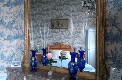 Piney House | Bed and Breakfast at the Château de Brantigny, DES REAULX