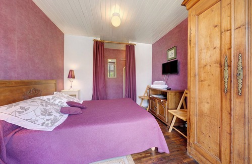 Plouvorn Bed & Breakfast | Bed and Breakfast 'Chambre Emile'