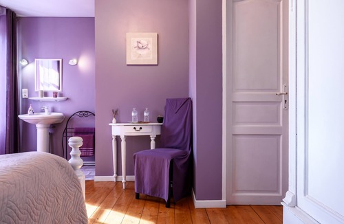 Beblenheim Bed & Breakfast | Bed and Breakfast 'Demeure D'antan - Chambre Cassandre' with Shared Terrace, Shared Garden and Wi-Fi