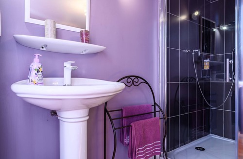 Beblenheim Bed & Breakfast | Bed and Breakfast 'Demeure D'antan - Chambre Cassandre' with Shared Terrace, Shared Garden and Wi-Fi