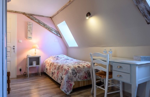 Beblenheim Bed & Breakfast | Bed and Breakfast 'Demeure D'antan - Chambre Hortense' with Shared Terrace, Shared Garden and Wi-Fi
