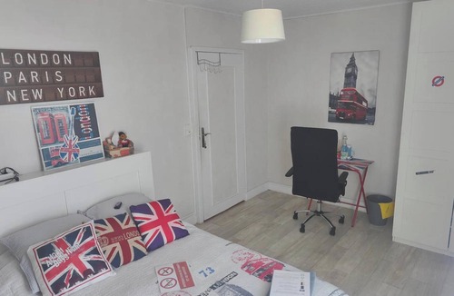 Migennes Bed & Breakfast | Bed and breakfast in the center of Migennes, near train station and amenities